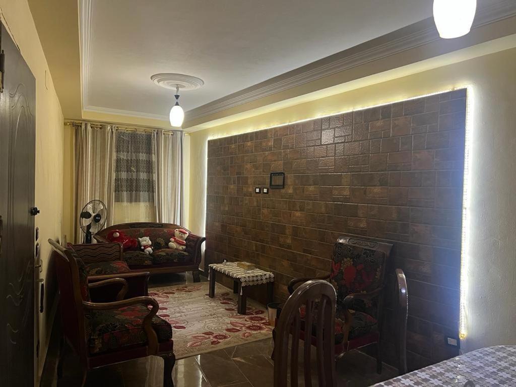 Momen Pyramids Inn Kafret el-Gabal Kültér fotó