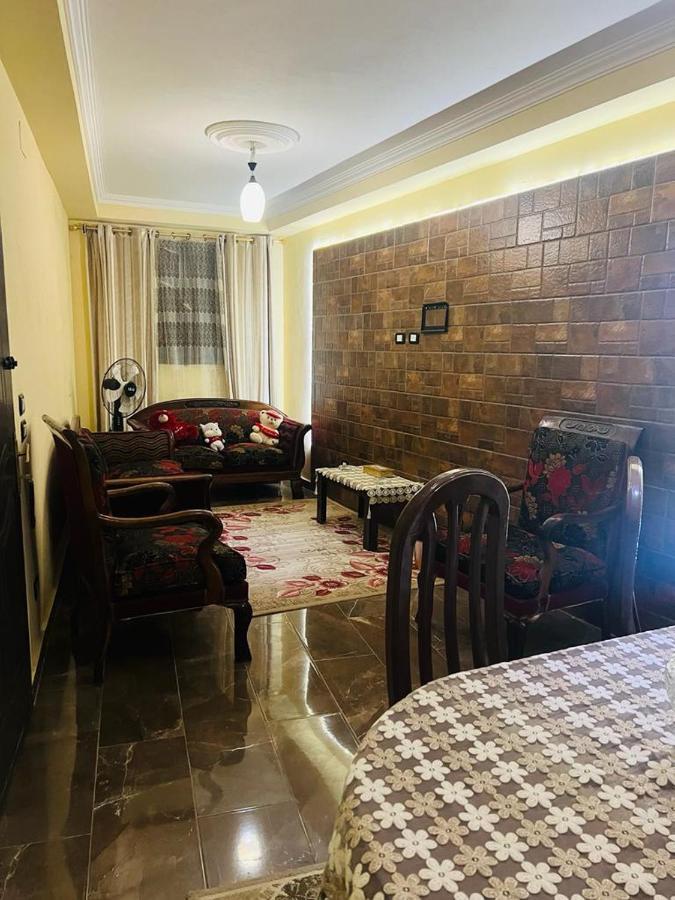 Momen Pyramids Inn Kafret el-Gabal Kültér fotó