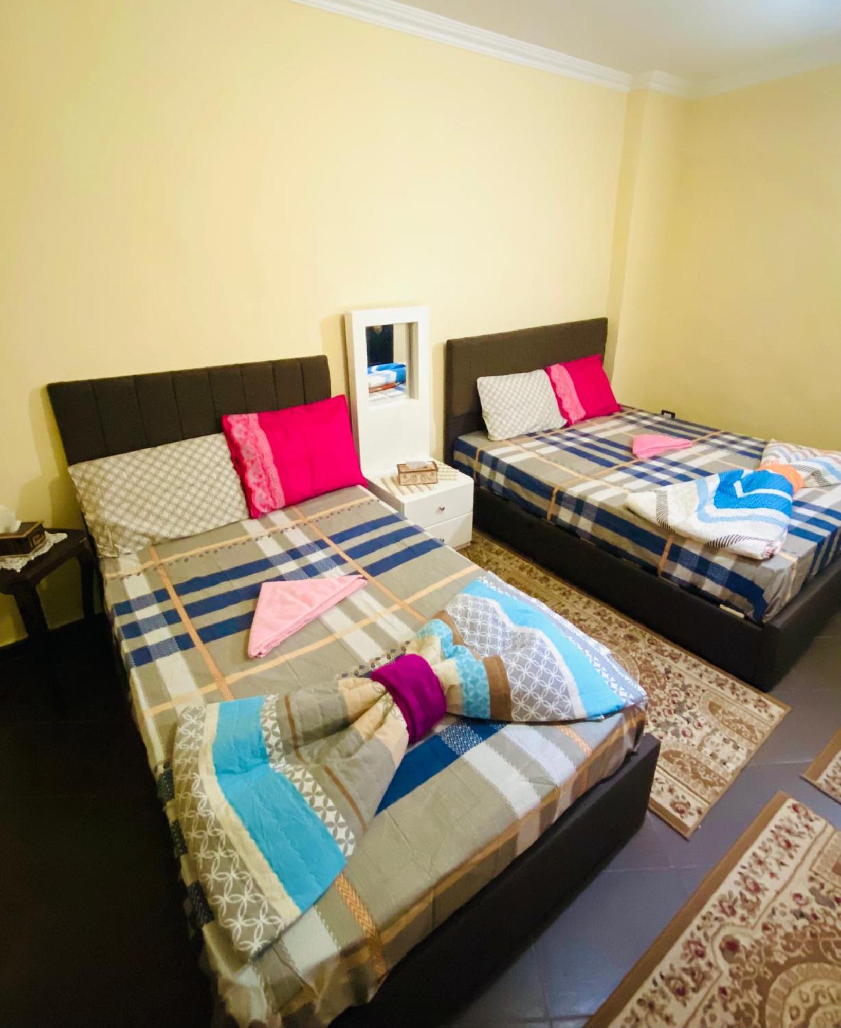 Momen Pyramids Inn Kafret el-Gabal Kültér fotó