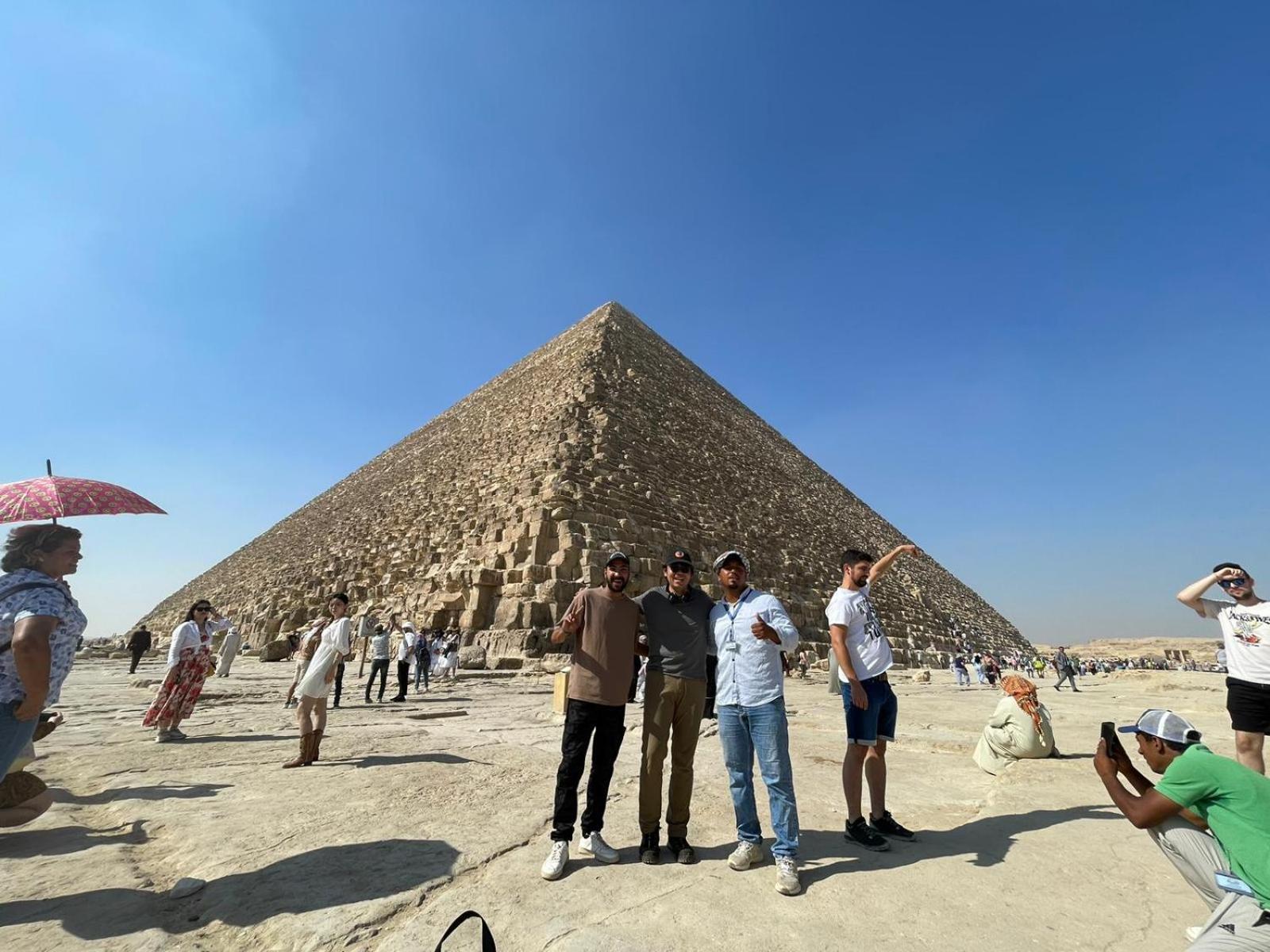 Momen Pyramids Inn Kafret el-Gabal Kültér fotó